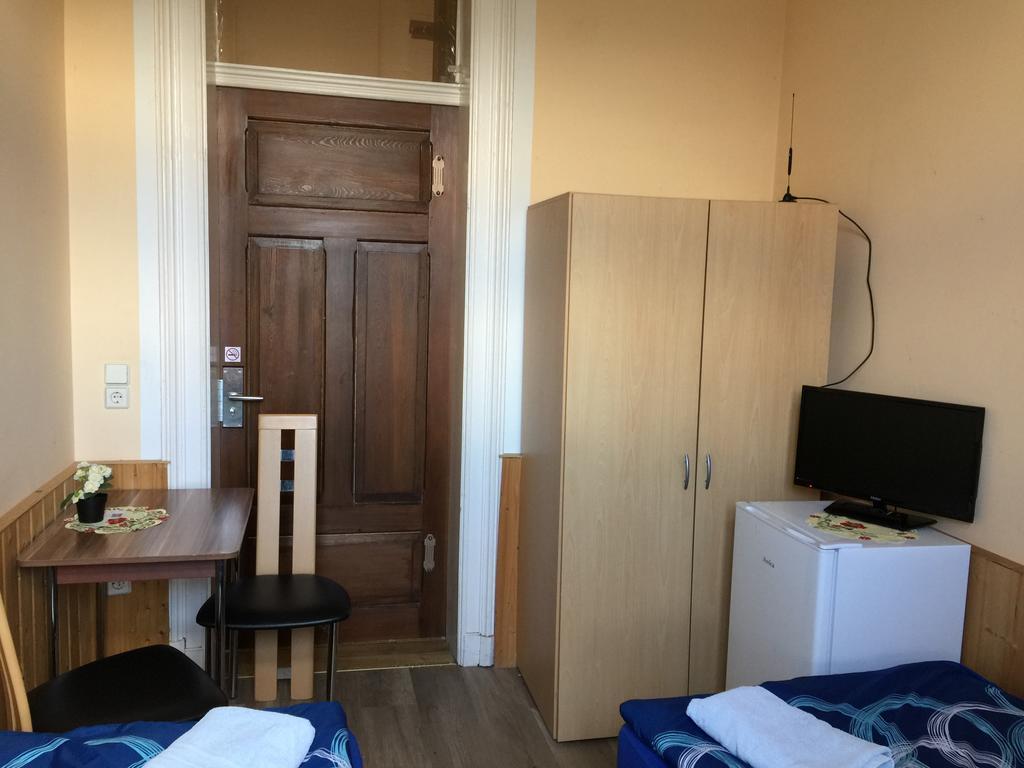 Zimmerfrei-Dresden Mit Bad-Minikuche Self Check In 24-7 מראה חיצוני תמונה